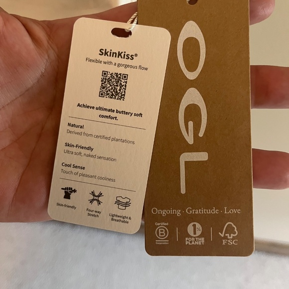 Criss Cross Off Shoulder New Airy Brami Top - Pure White - Picture 6 of 7